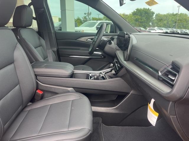 new 2025 Chevrolet Traverse car, priced at $44,190