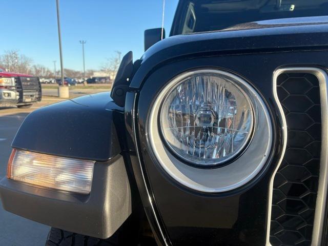 used 2022 Jeep Gladiator car, priced at $28,774