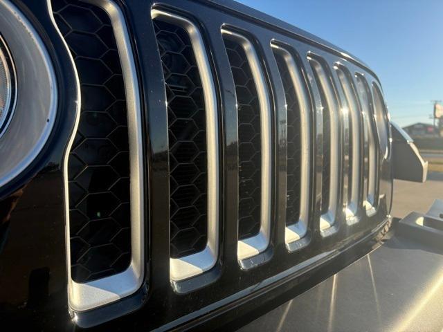 used 2022 Jeep Gladiator car, priced at $28,774