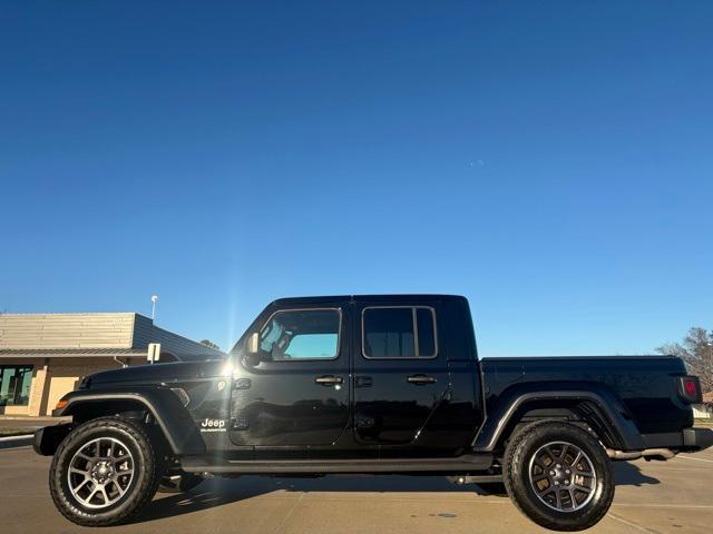 used 2022 Jeep Gladiator car, priced at $28,774