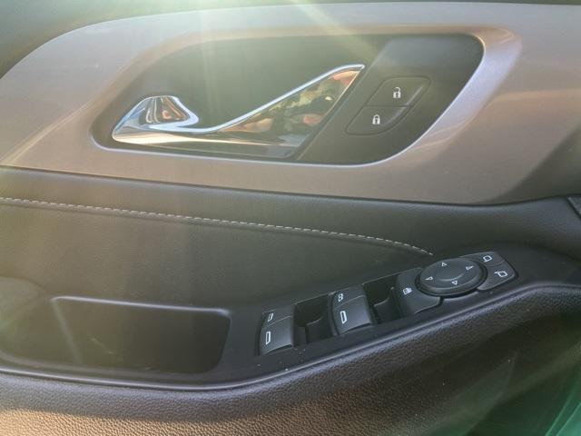 used 2023 Chevrolet Traverse car, priced at $30,889