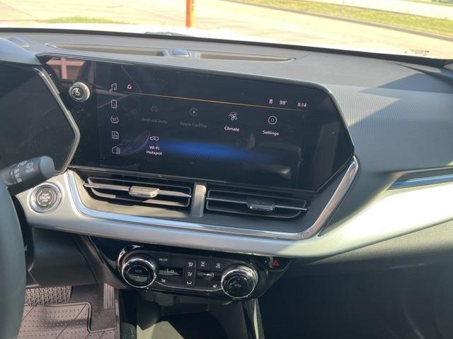 new 2025 Chevrolet Trax car, priced at $25,034