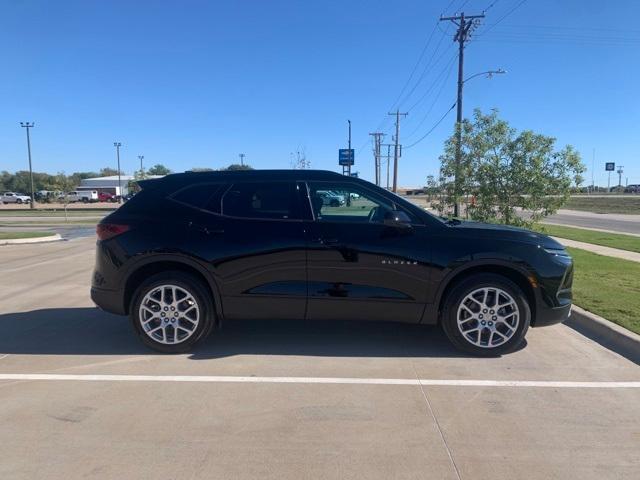 new 2024 Chevrolet Blazer car, priced at $31,995