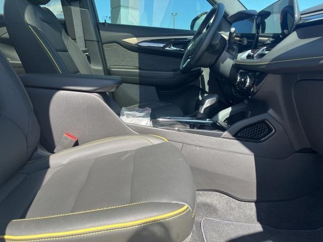 new 2025 Chevrolet TrailBlazer car, priced at $30,000