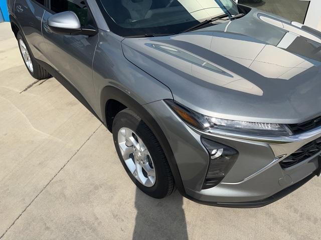 new 2026 Chevrolet Trax car, priced at $23,656