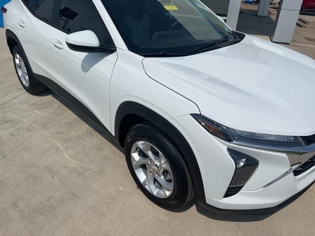 new 2025 Chevrolet Trax car, priced at $23,849