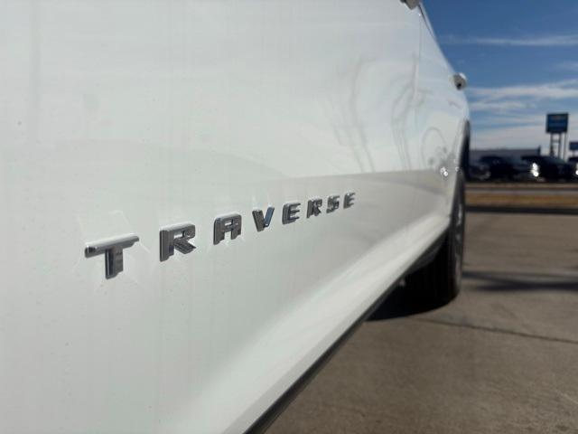 new 2024 Chevrolet Traverse car, priced at $42,319