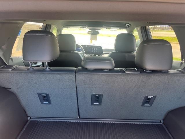 new 2026 Chevrolet Equinox car, priced at $32,870