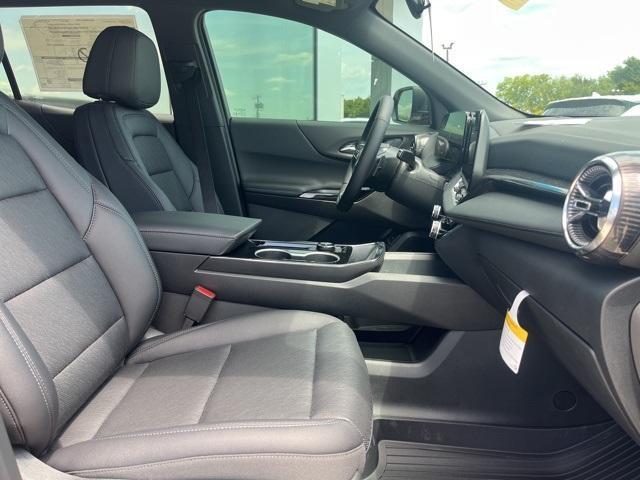 new 2026 Chevrolet Equinox car, priced at $32,870