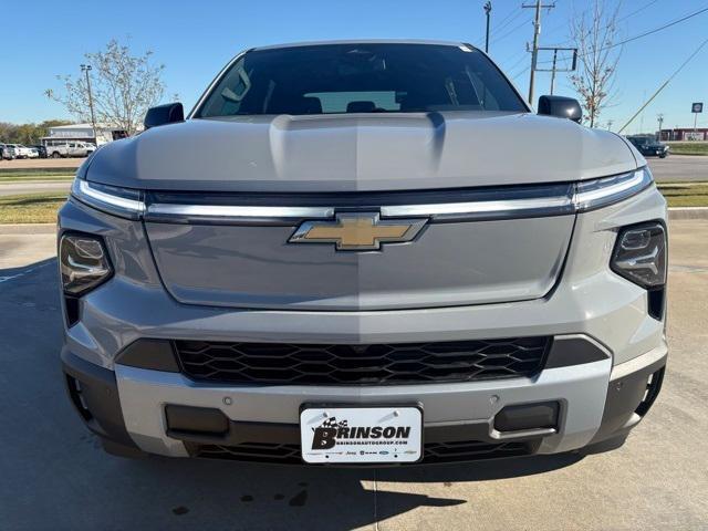 new 2025 Chevrolet Silverado EV car, priced at $75,195