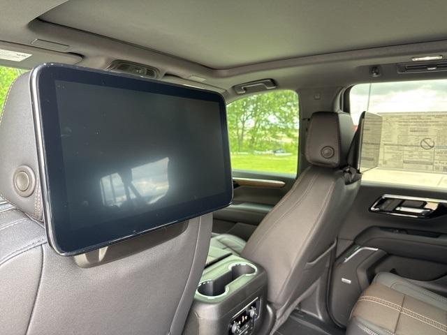 new 2025 Chevrolet Suburban car, priced at $95,989