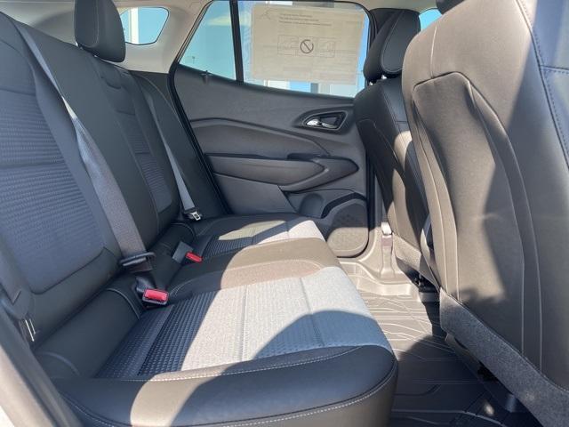 new 2025 Chevrolet Trax car, priced at $25,034