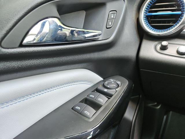 new 2025 Chevrolet Trax car, priced at $26,034