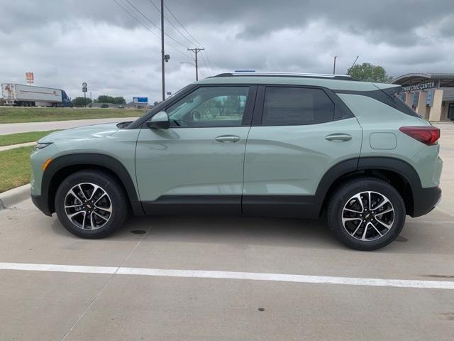 new 2025 Chevrolet TrailBlazer car, priced at $29,071