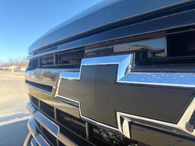 new 2025 Chevrolet Silverado 2500 car, priced at $81,925