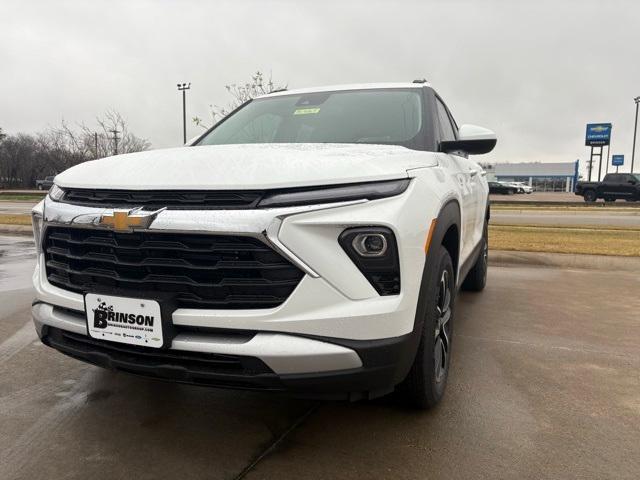 new 2025 Chevrolet TrailBlazer car, priced at $25,593