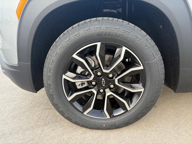 new 2025 Chevrolet TrailBlazer car, priced at $30,633