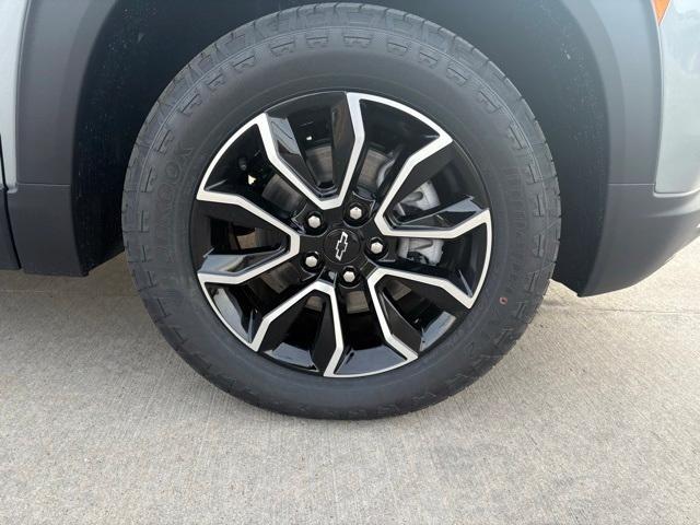 new 2025 Chevrolet TrailBlazer car, priced at $30,633