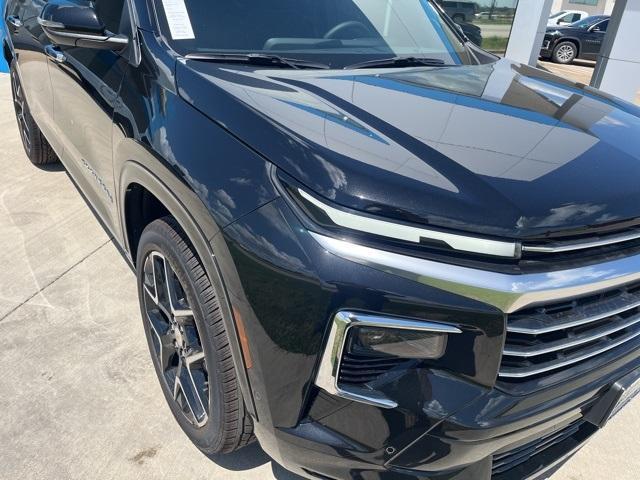 new 2025 Chevrolet Traverse car, priced at $55,944