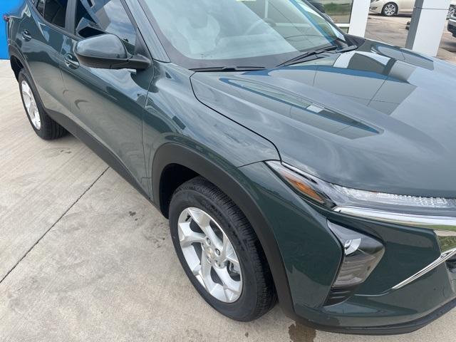 new 2025 Chevrolet Trax car, priced at $23,849