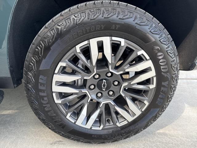 used 2025 Chevrolet Tahoe car, priced at $72,887