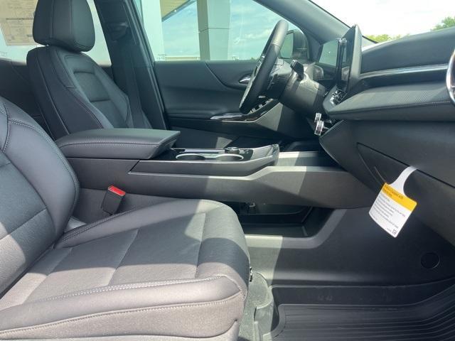 new 2026 Chevrolet Equinox car, priced at $33,470