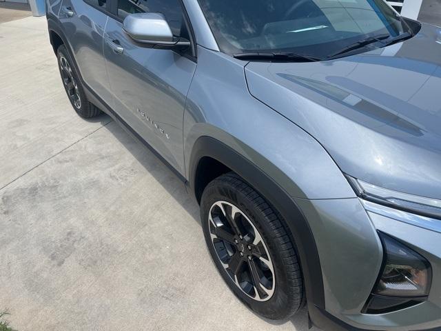 new 2026 Chevrolet Equinox car, priced at $33,470