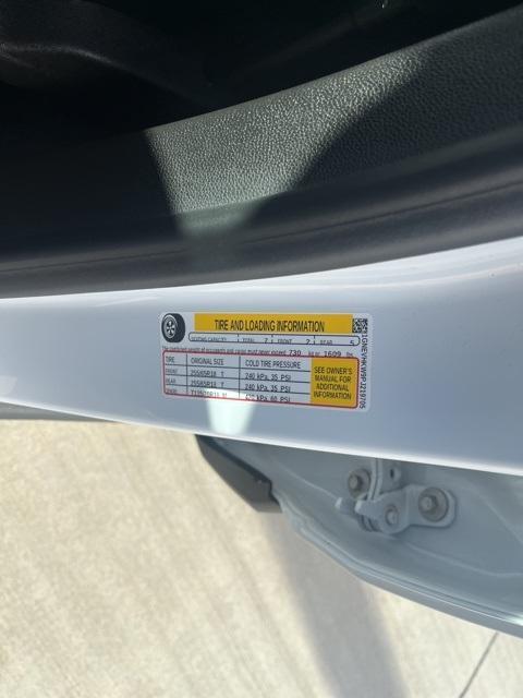 used 2023 Chevrolet Traverse car, priced at $33,361