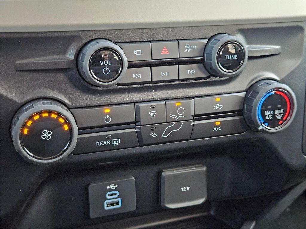 new 2025 Ford F-250 car, priced at $66,640