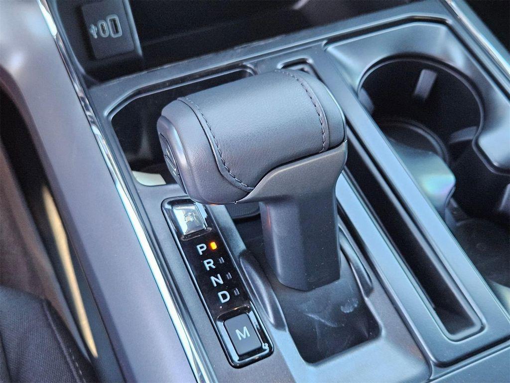 new 2025 Ford F-150 car, priced at $52,200