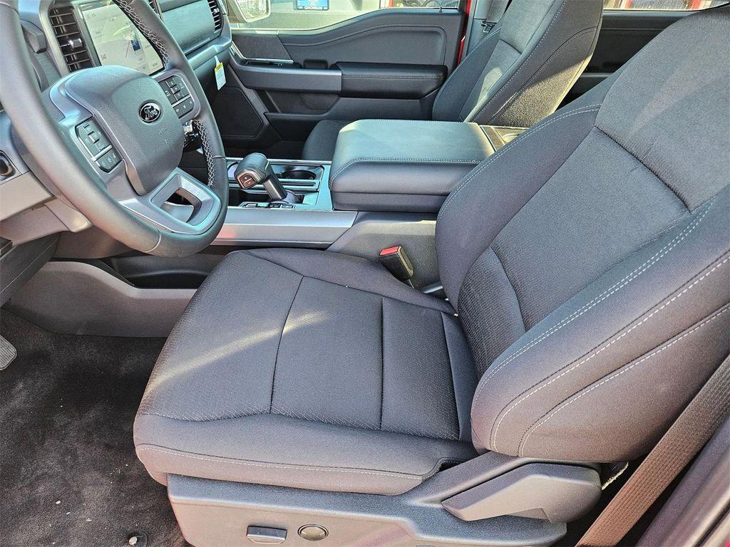 new 2025 Ford F-150 car, priced at $52,200