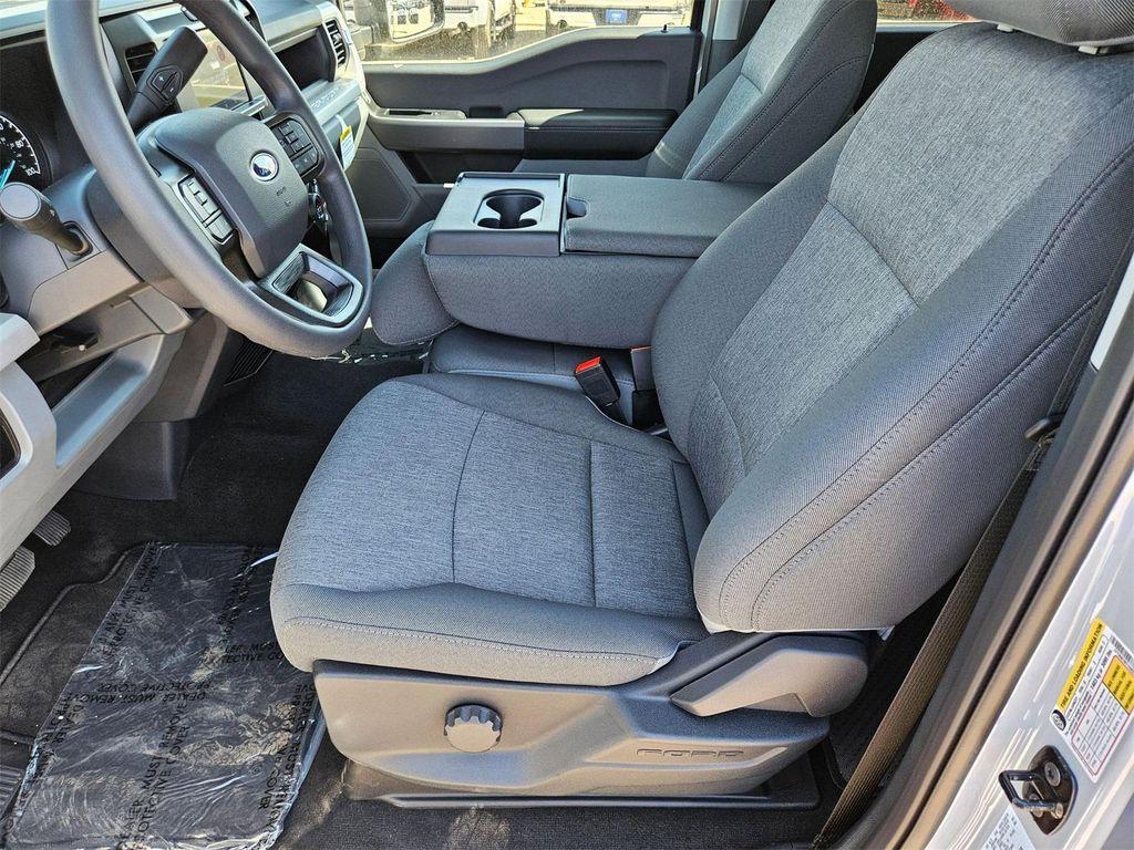 new 2025 Ford F-250 car, priced at $66,640