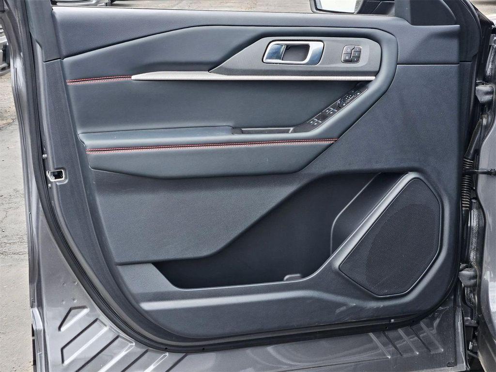 new 2025 Ford Explorer car, priced at $57,450