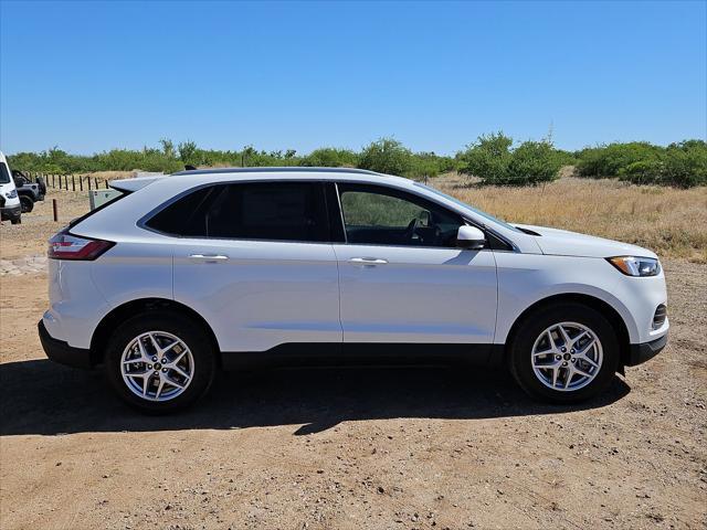 new 2024 Ford Edge car, priced at $33,175