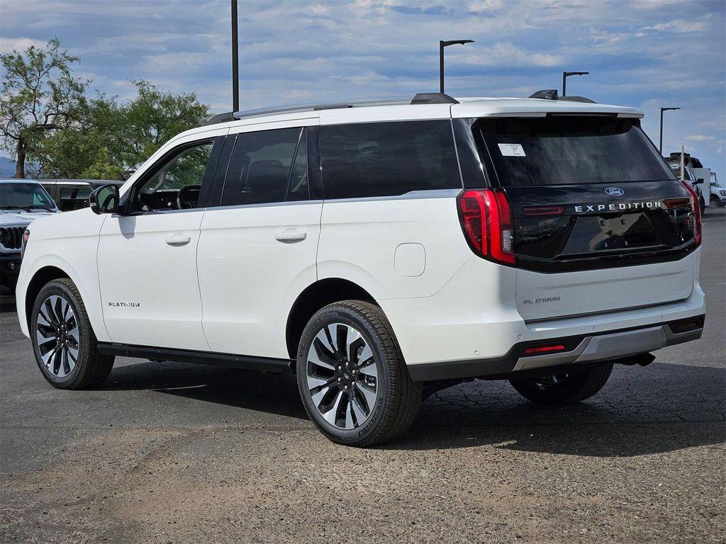 new 2025 Ford Expedition car, priced at $76,250