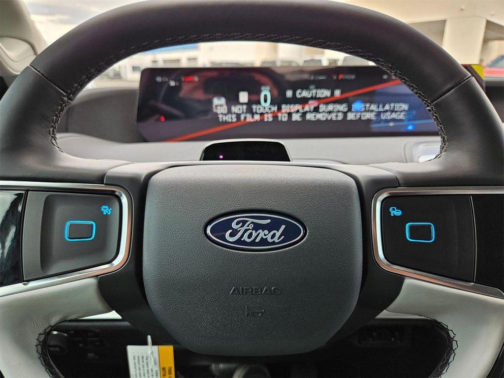 new 2025 Ford Expedition car, priced at $76,250