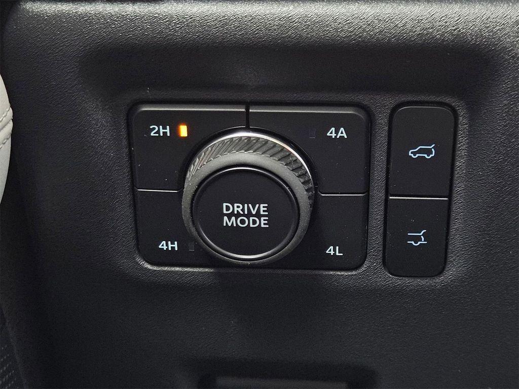 new 2025 Ford Expedition car, priced at $76,250