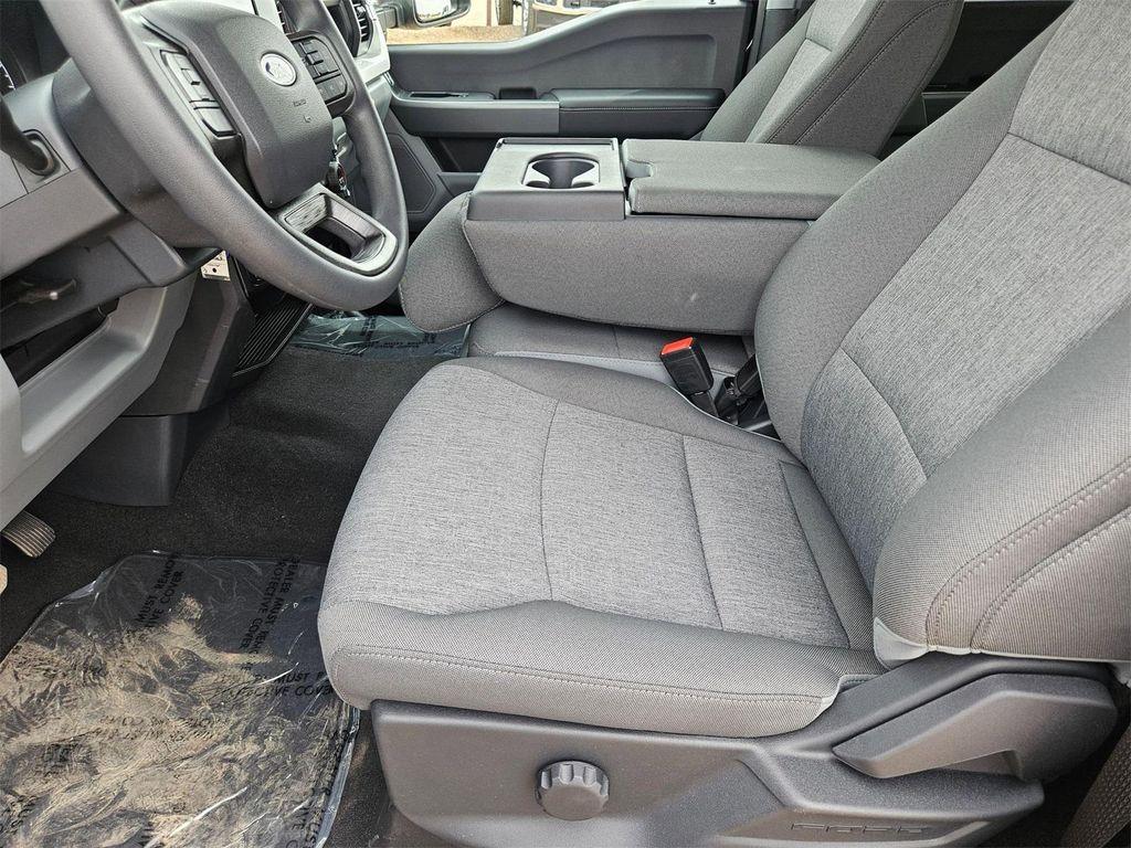 new 2025 Ford F-250 car, priced at $66,225