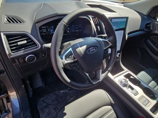 new 2024 Ford Edge car, priced at $33,010