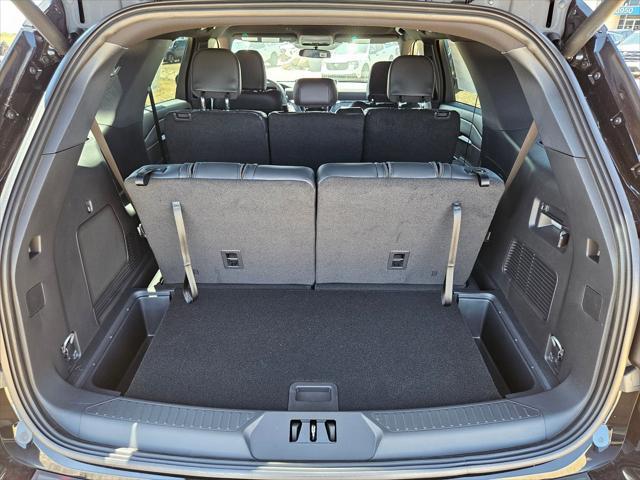 new 2025 Ford Explorer car, priced at $40,690