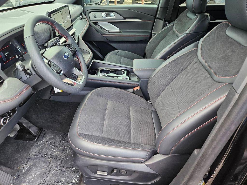 new 2025 Ford Explorer car, priced at $55,960