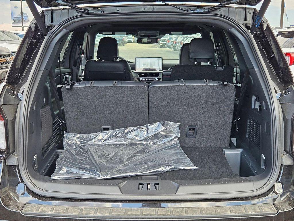 new 2025 Ford Explorer car, priced at $55,960