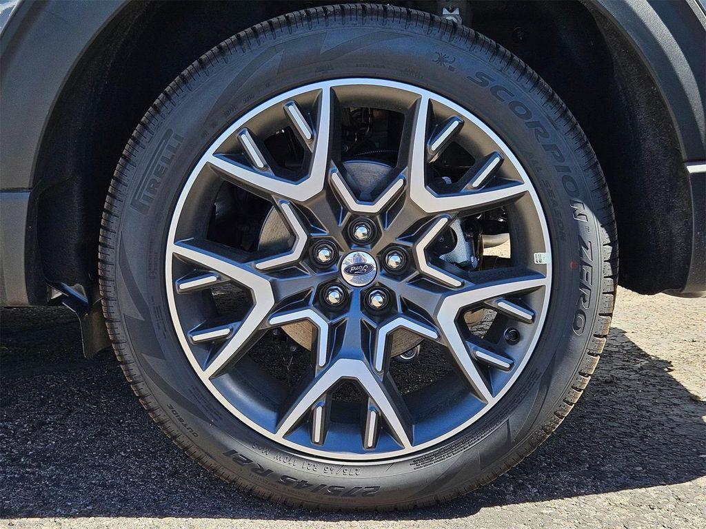 new 2025 Ford Explorer car, priced at $54,945