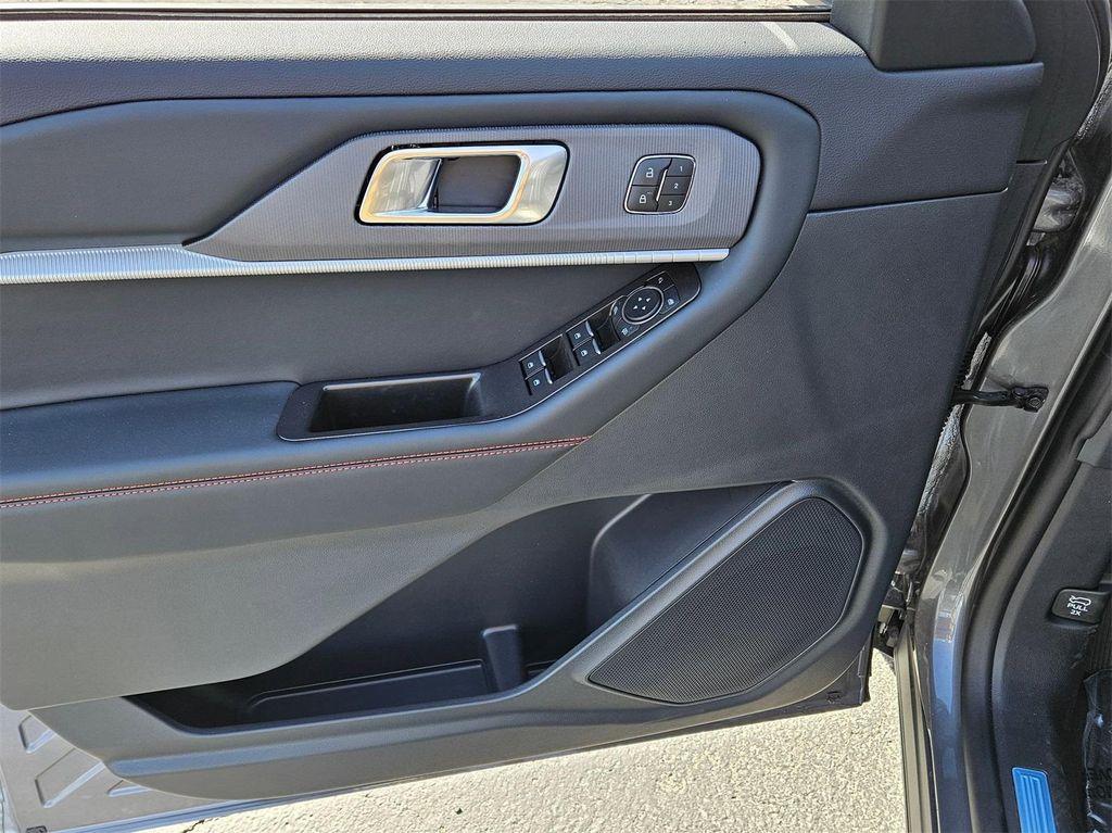 new 2025 Ford Explorer car, priced at $44,345