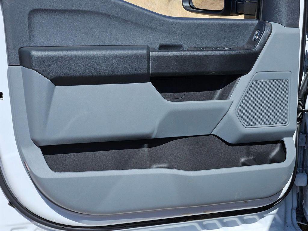 new 2025 Ford F-350 car, priced at $61,920