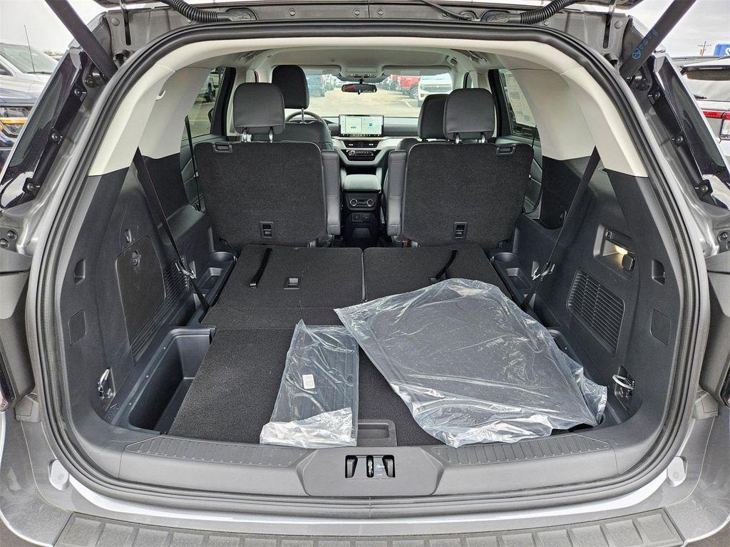 new 2025 Ford Explorer car, priced at $39,765
