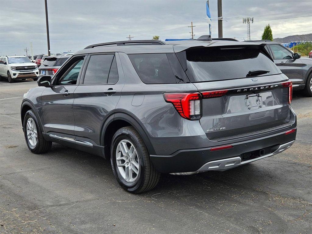 new 2025 Ford Explorer car, priced at $39,765