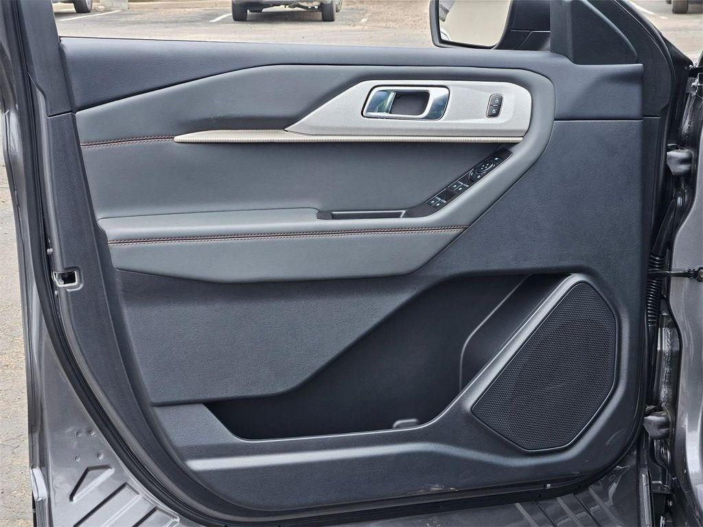 new 2025 Ford Explorer car, priced at $39,765