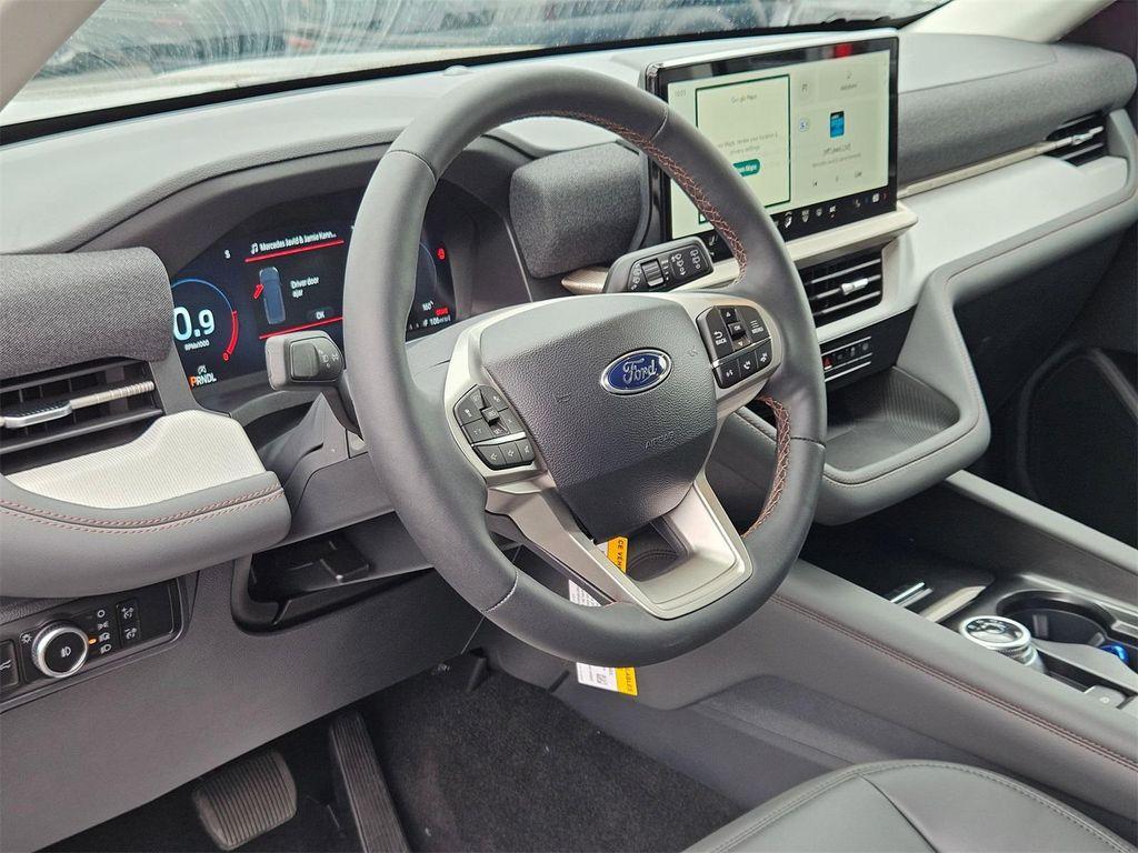 new 2025 Ford Explorer car, priced at $39,765
