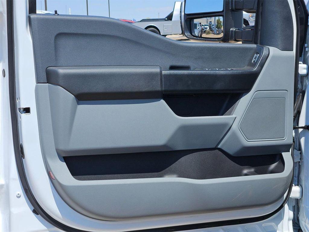 new 2025 Ford F-350 car, priced at $61,030